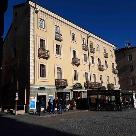 Apartamento Les Fleuves - Doire Aosta Exterior foto